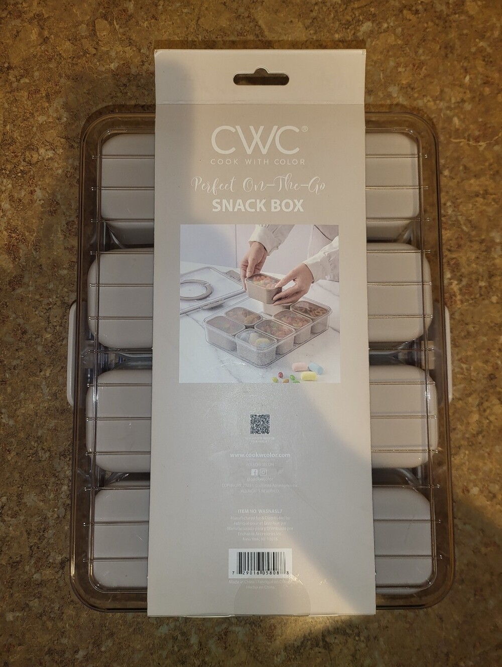 Cook With Color (CWC) Perfect On-The-Go Snack Box - Picture 2 of 3